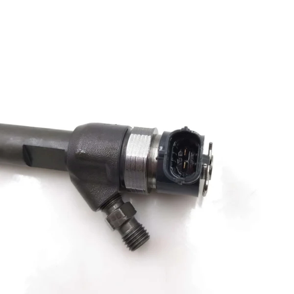 0445110638 Bosch diesel fuel injector view 3 for Audi A3 2.0 TDI