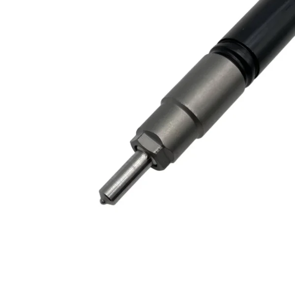 Nozzle detail of 095000-7761 Denso diesel injector for Toyota Hilux