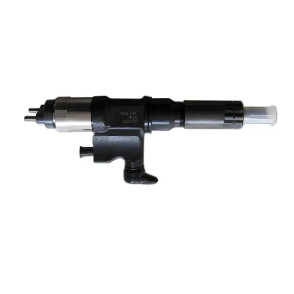 295900-0640 Denso Diesel Fuel Injector Side View Side view of 295900-0640 Denso diesel injector for Isuzu 4HK1 and 6HK1
