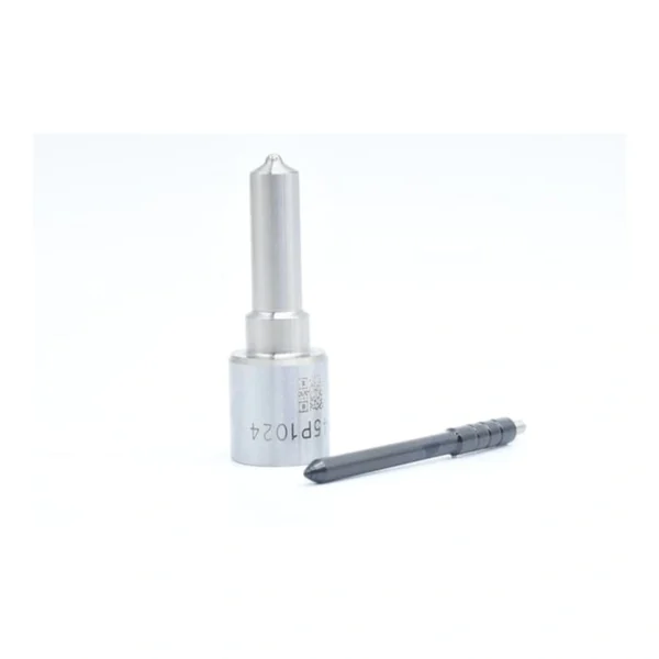 DLLA145P1024 injector nozzle complete view for Toyota Hilux 2.5L D-4D